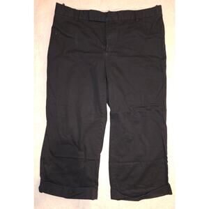 #89 Excellent Pre-Owned Women's Gap Black Knee Length Shorts Size 14